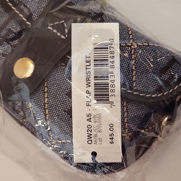 NWT Dooney and Bourke Blue Logo Wristlet with Black Leather Trim - Picture 6 of 6